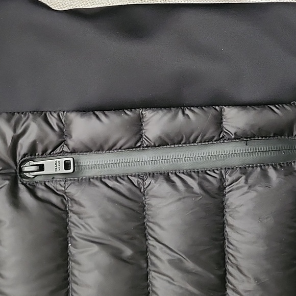 Prada lightweight down jacket - Picture 3 of 11